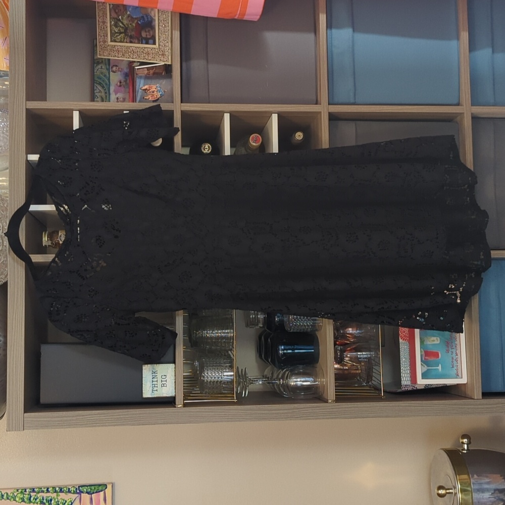 Betsey Johnson Sz 8 Black Floral Lace Dress